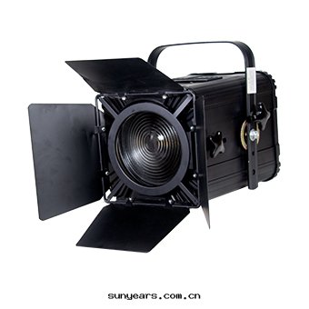 YLD-J100W5A專業LED菲涅爾聚光(guāng)燈(dēng)